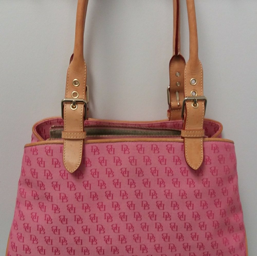 Dooney and Bourke Handbag